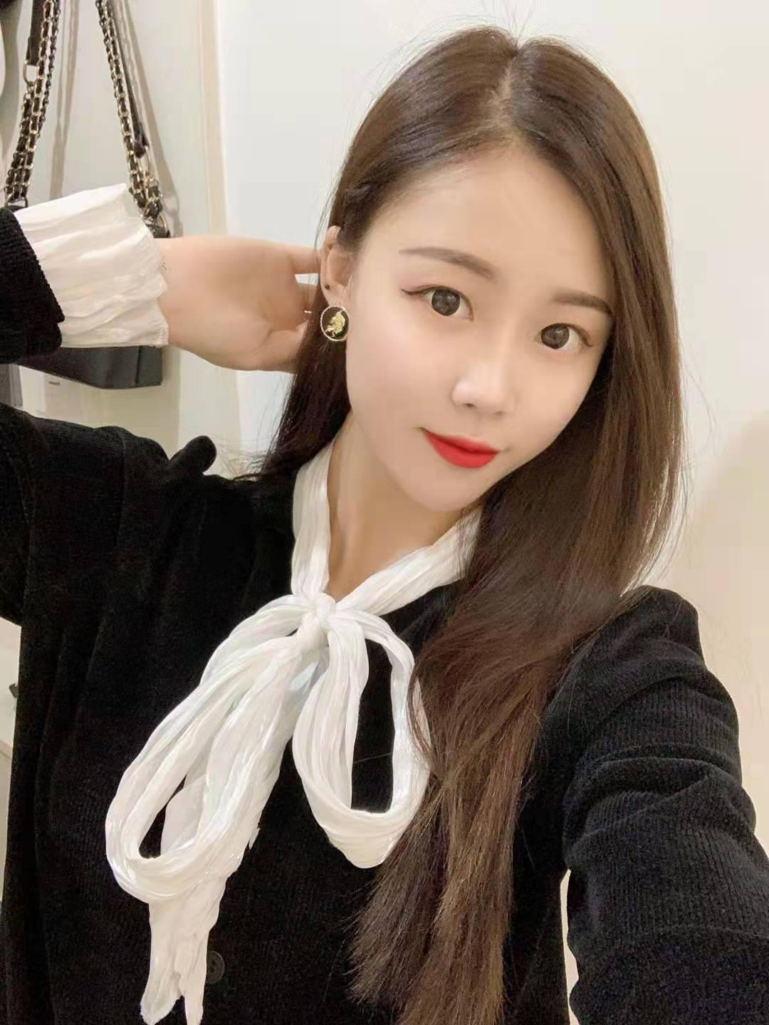 新茶小姐姐个人兼职